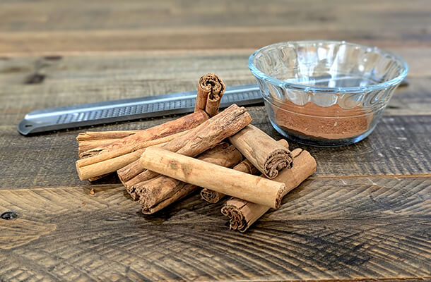 cinnamon sticks, ground cinnamon and microplane