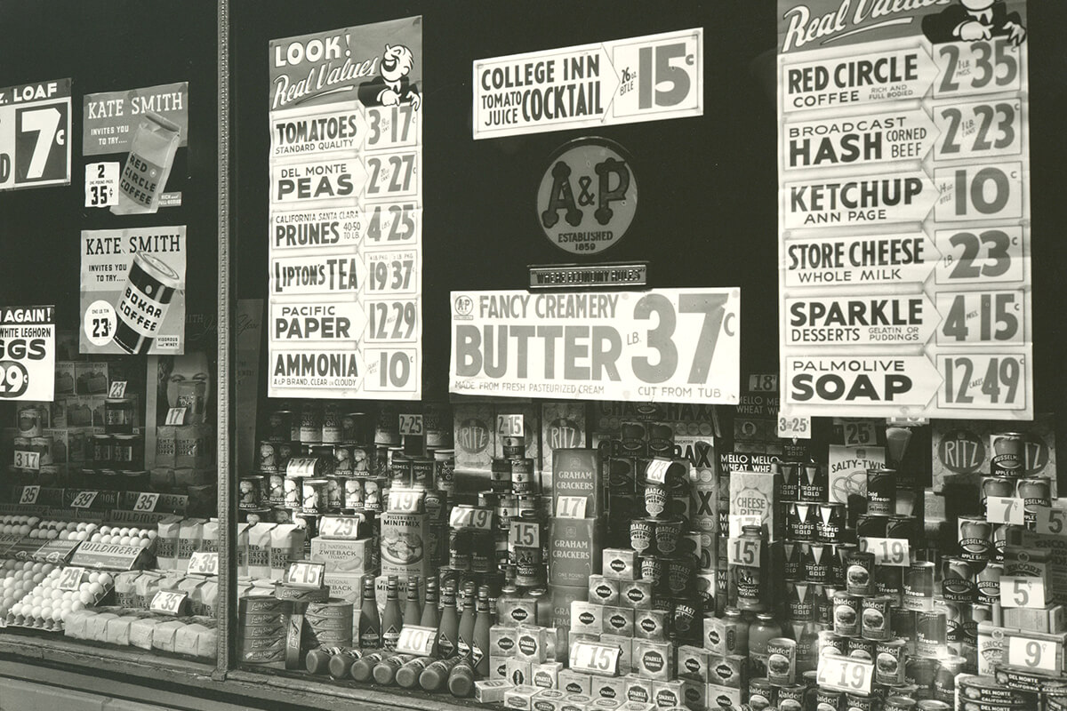 exterior of A&P store, the history of private-label foods